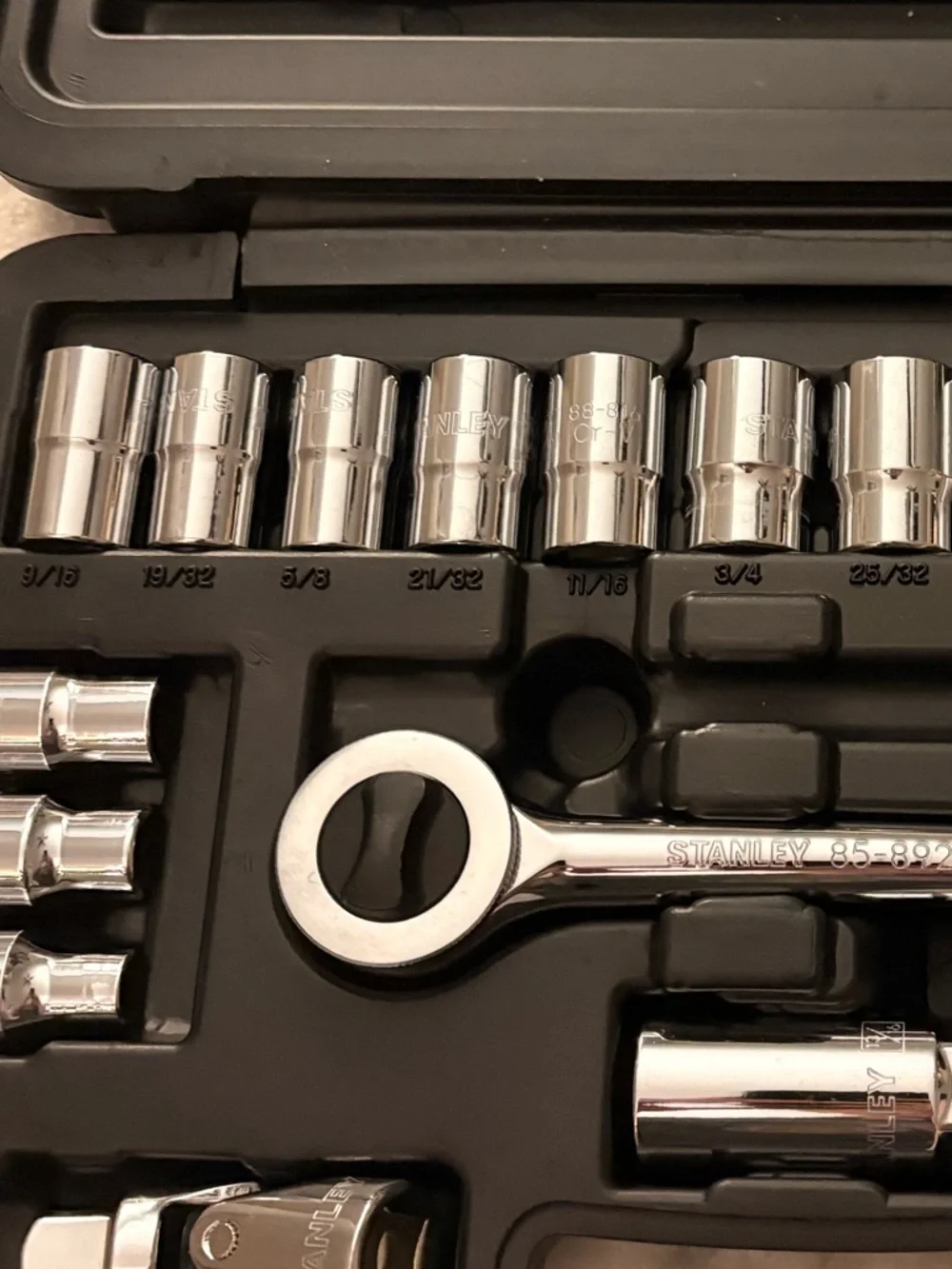 Stanley Chrome Socket Wrench Set in Black Case - Picture 3 of 4